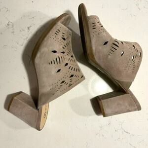 Bella Vita Lark Block Heel Sandal Taupe 12W